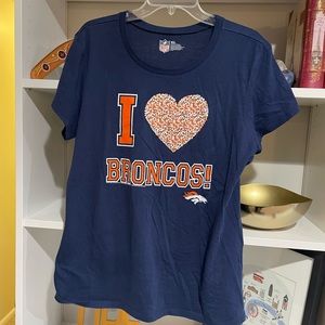Vintage looking bronco shirt